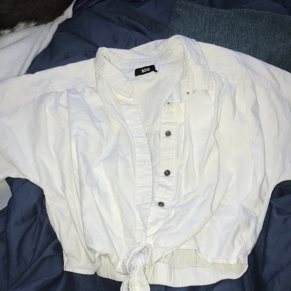 BDG button up crop top with tie in the front.